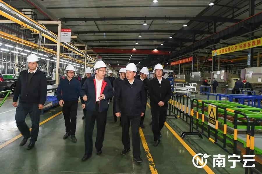 2021年12月20日自治區(qū)黨委常委、南寧市委書記徐海榮、代市長廖立勇一行到廣西申龍調(diào)研接待工作